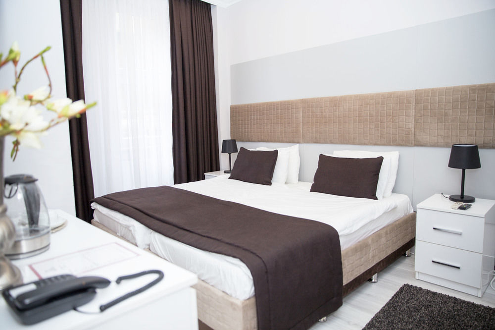 Bayer Hotel อิสตันบูล ภายนอก รูปภาพ